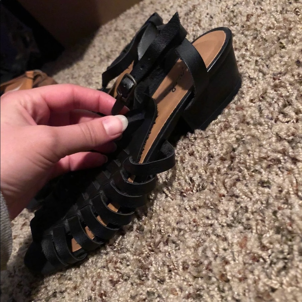Sandals - Picture 3 of 3